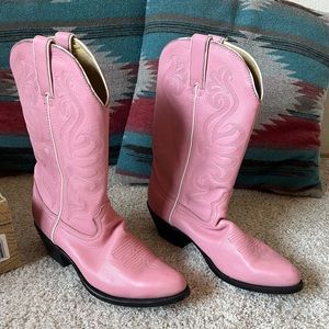 Women’s 11 inch pink western leather boots